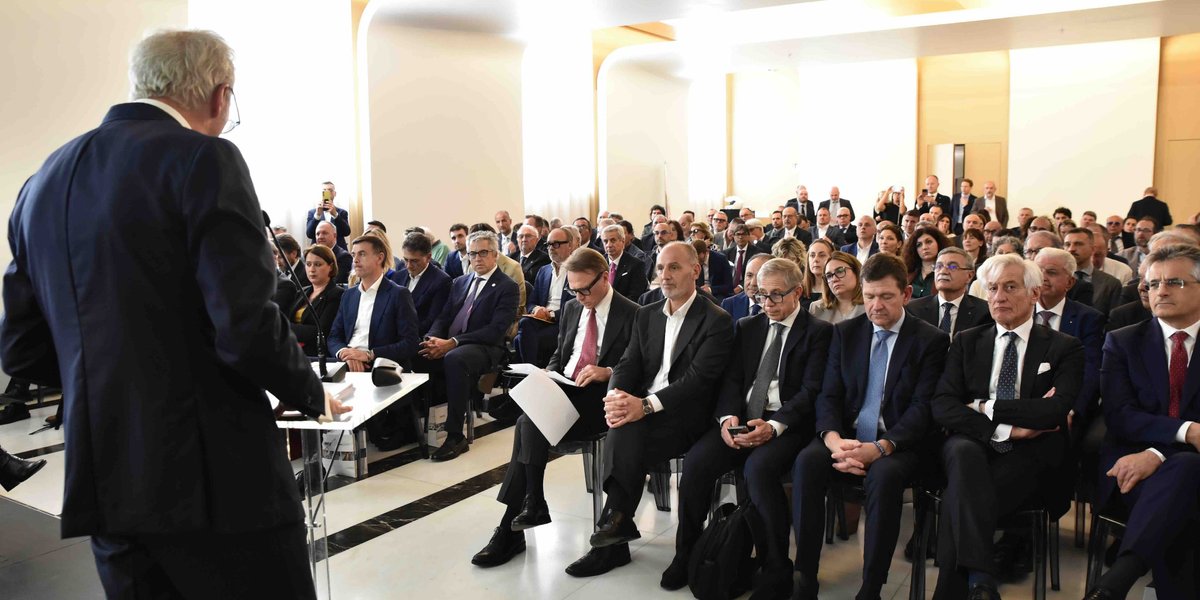 Fruitimprese lancia l’allarme: senza manodopera a rischio il futuro della frutticoltura italiana